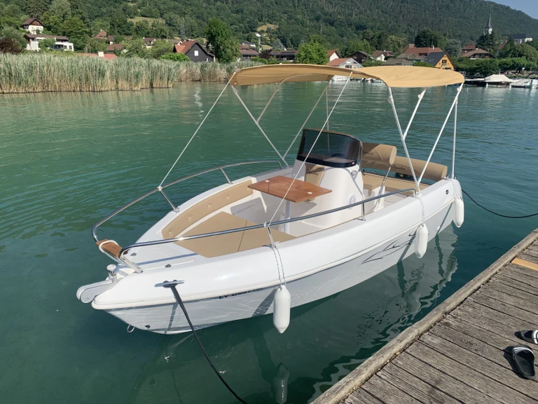 Motorboot mieten in Annecy zum besten Preis