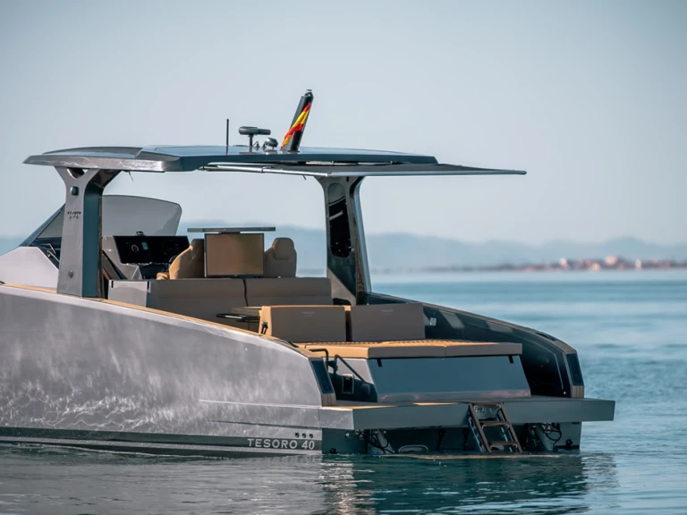 Vermietung Motorboot Tesoro mit Führerschein