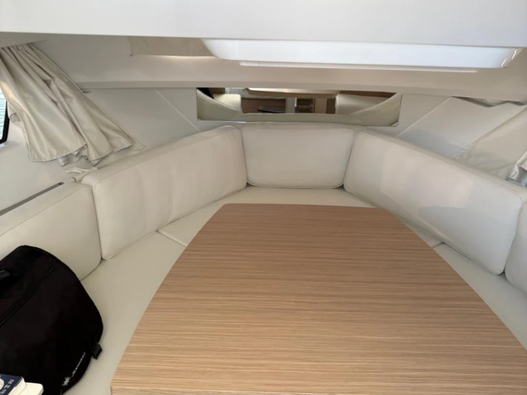 Vermietung Motorboot Jeanneau mit Führerschein
