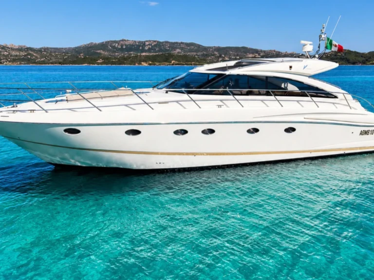 Boot mieten Port of Cannigione günstig Princess V53