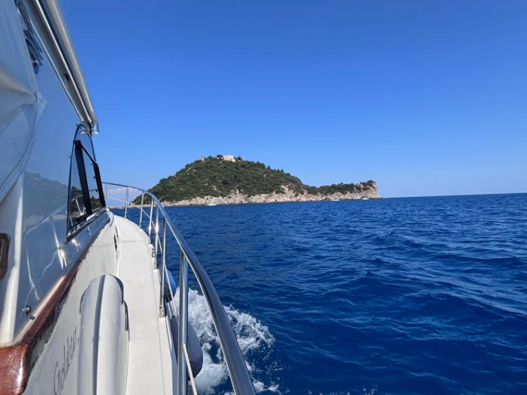 YachtCharter in Alassio - Cantieri Estensi Gold star 360 C auf SamBoat