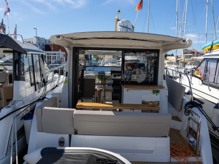YachtCharter in Biograd na Moru - Sealine Sealine C335 auf SamBoat