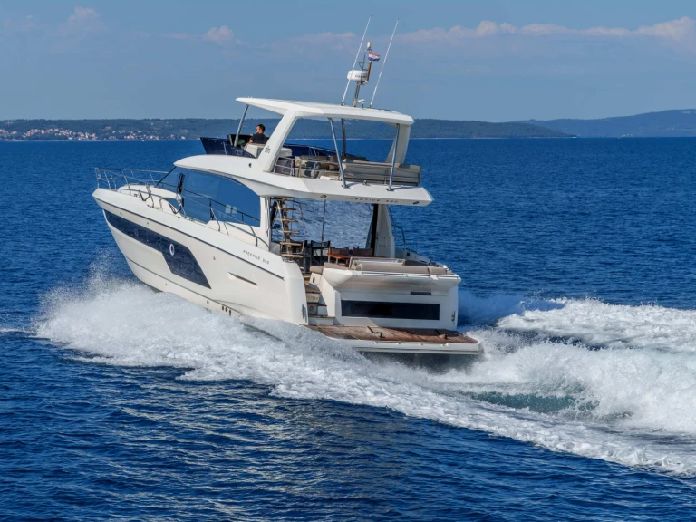 Boot mieten Podstrana günstig Prestige 590