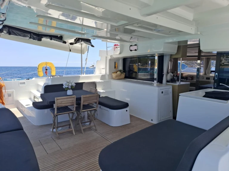 YachtCharter in Dénia - Lagoon Lagoon 46 auf SamBoat