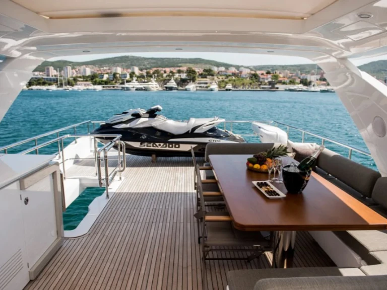 Bootsverleih Azimut Azimut 72 Fly Skradin Samboat