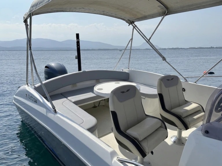 Boot mieten Saint-Raphaël günstig Flyer 6.6 SUNdeck