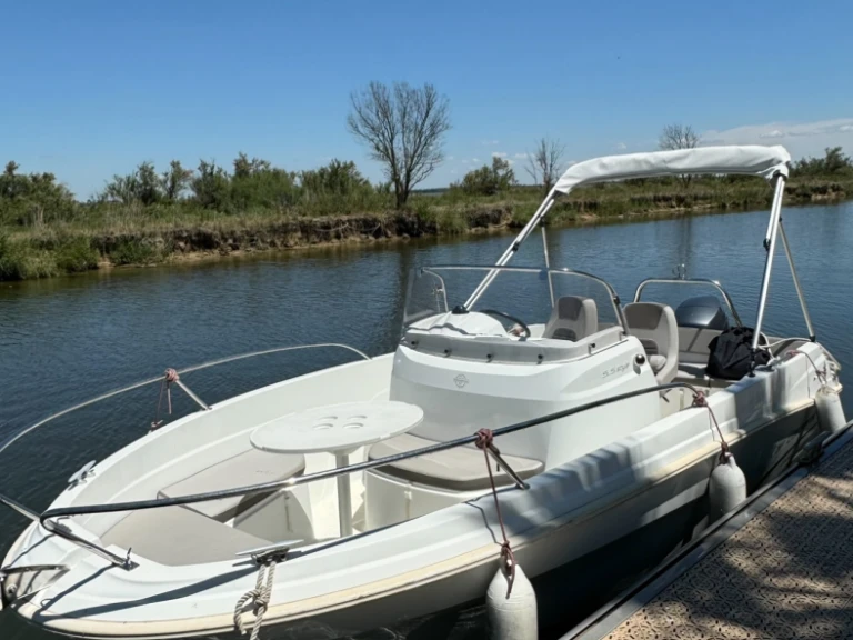 Ein Jeanneau Cap Camarat 5.5 CC Serie 2 Style mieten in Palavas-les-Flots