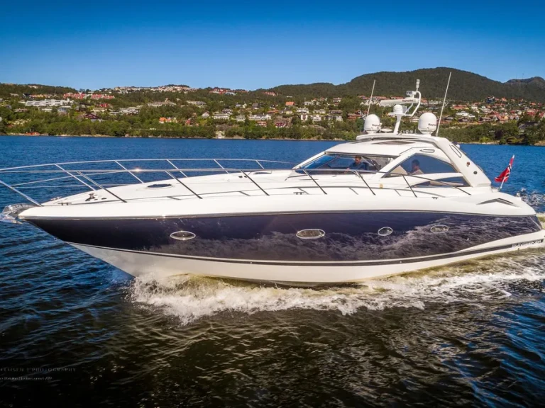 Ein Sunseeker Portofino 53 mieten in Capri
