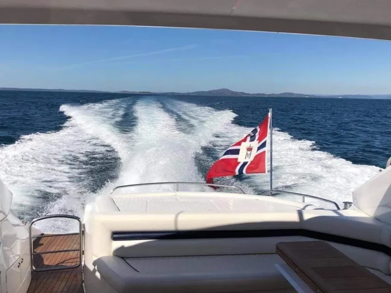 Motorboot mit oder ohne Skipper Sunseeker mieten in Capri