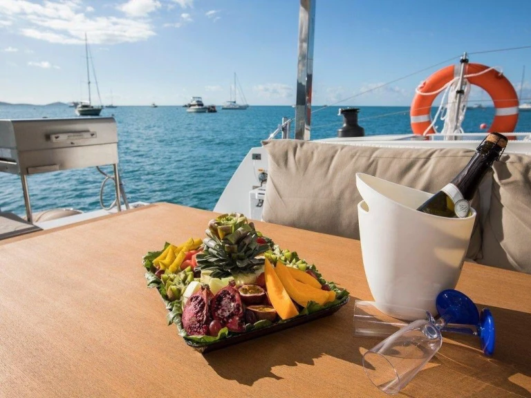 Katamaran mit oder ohne Skipper Fountaine Pajot mieten in Tivat