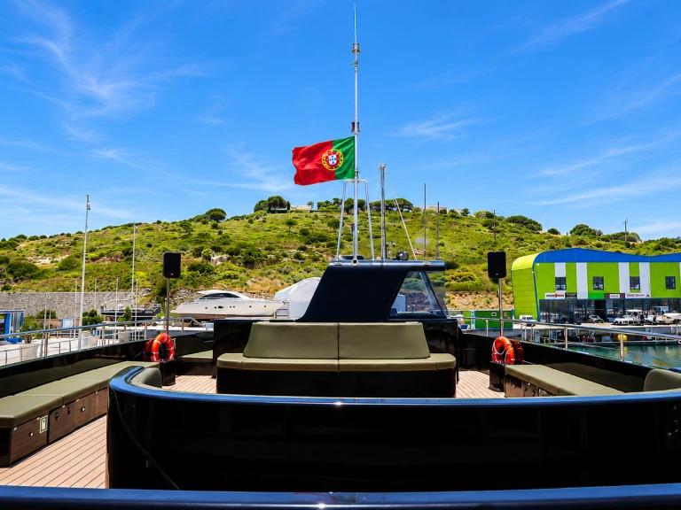 Ein Catamaran Custom mieten in Albufeira