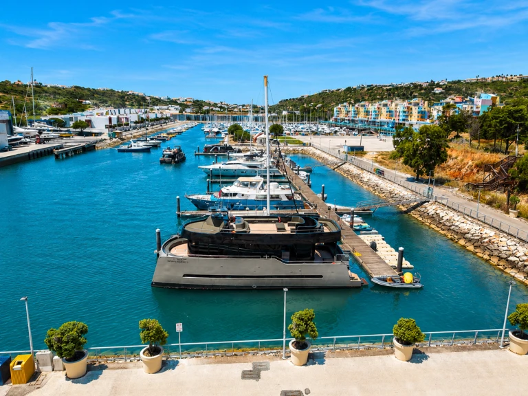 Katamaran mieten in Albufeira zum besten Preis