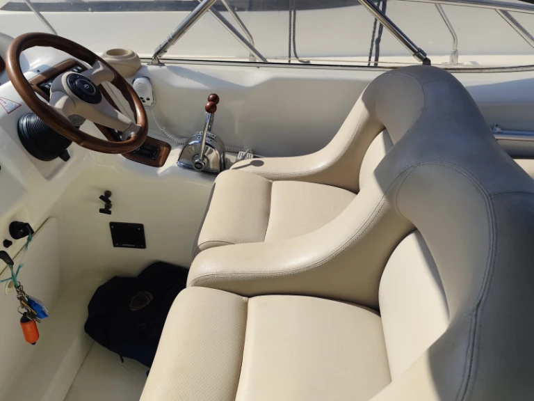 Motorboot mieten in Castellammare di Stabia zum besten Preis