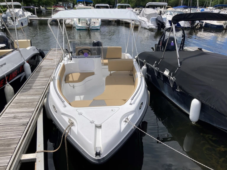 Vermietung Motorboot Optima mit Führerschein