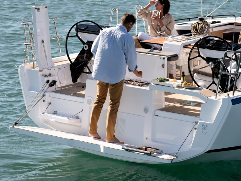 Boot mieten Bandol günstig DUFOUR 37 KA