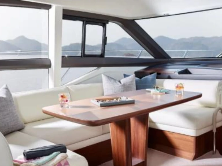 YachtCharter in Juan-les-Pins - Princess Princess 49 Fly auf SamBoat