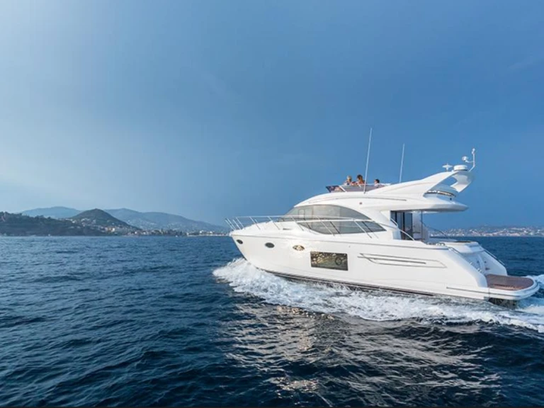 Ein Princess Princess 49 Fly mieten in Juan-les-Pins
