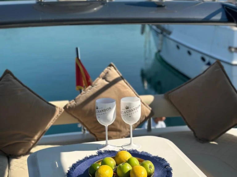 YachtCharter in Tivat - Ferretti 500 Elite auf SamBoat