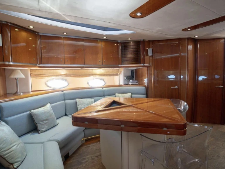 Yacht mieten in Saint-Tropez zum besten Preis
