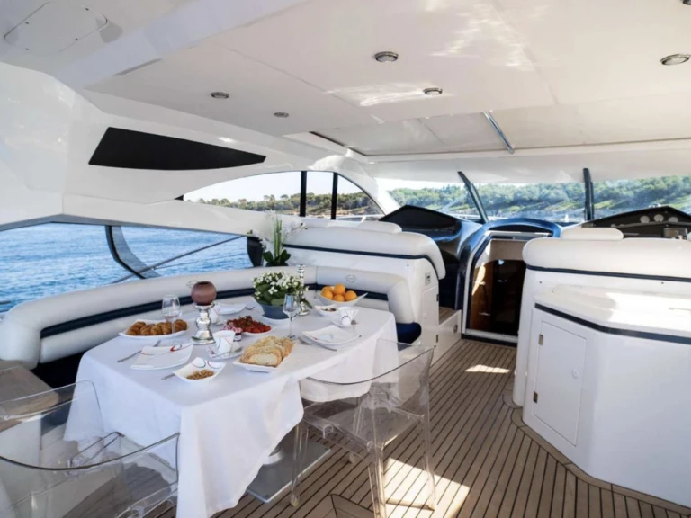 Vermietung Yacht Sunseeker mit Führerschein