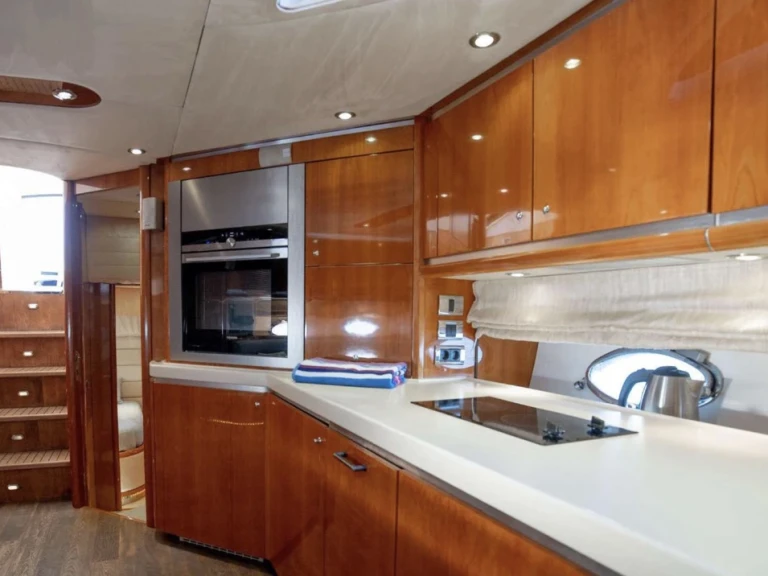 Sunseeker Predator 68 mieten Saint-Tropez