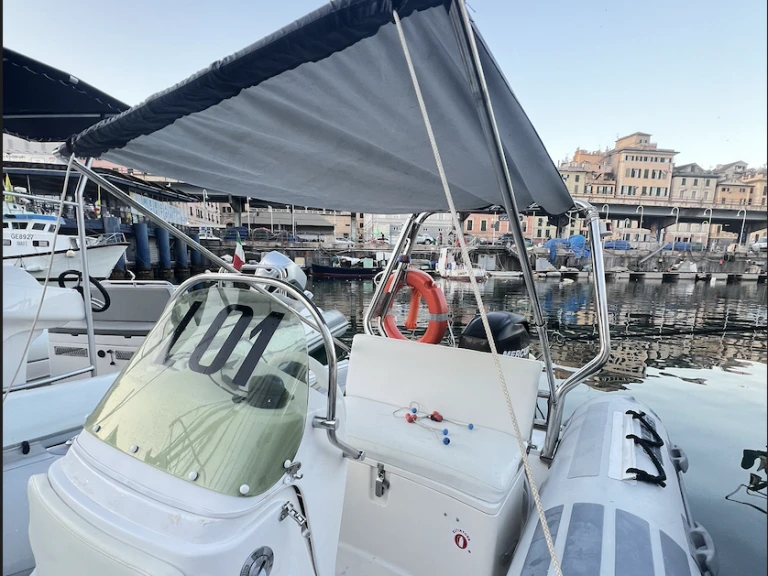 Joker Boat Coaster 515 mieten Genua 