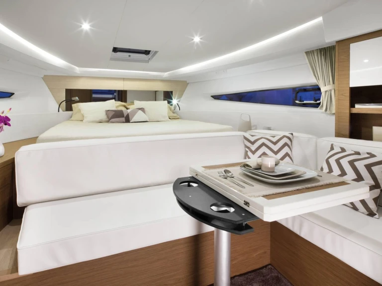 Jeanneau Leader 36 Sportop mieten Port Cogolin