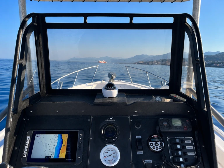 Vermietung Motorboot Mako mit Führerschein