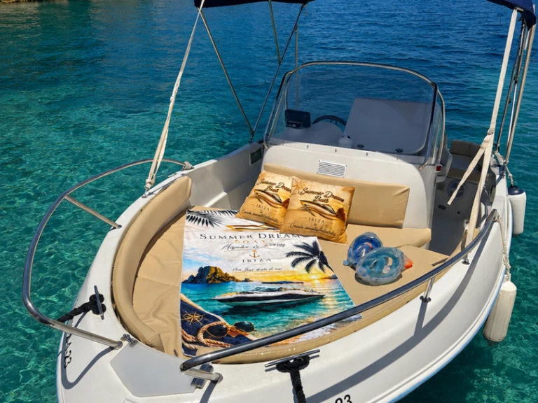 YachtCharter in Sant Antoni de Portmany - Quicksilver Quicksilver 525 Flamingo auf SamBoat