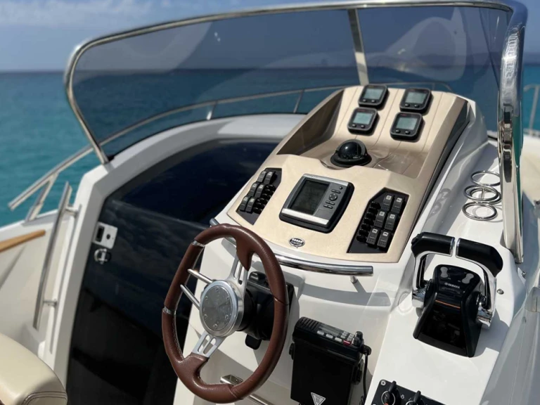 Motorboot mieten in Ibiza Town zum besten Preis