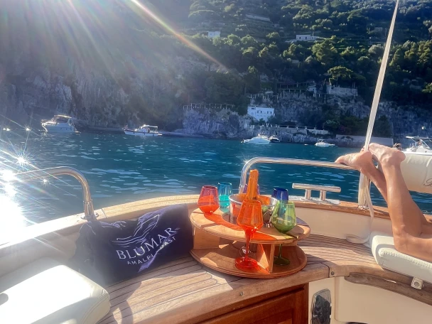 Motorboot mieten in Porto di Salerno zum besten Preis