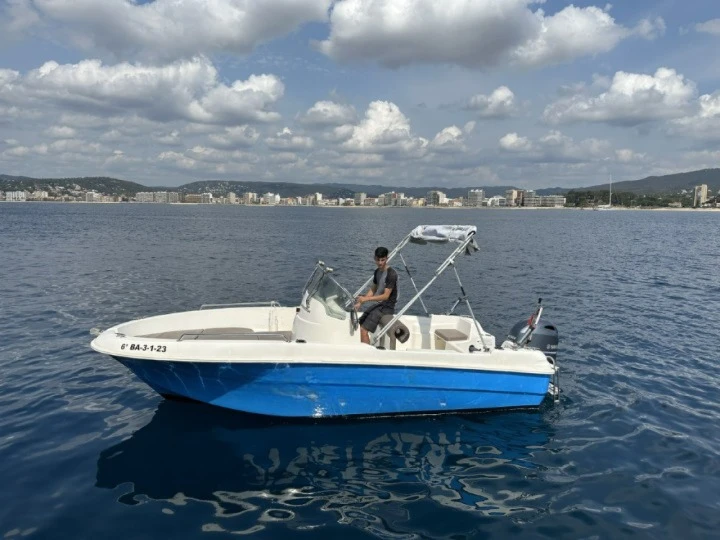 Motorboot mit oder ohne Skipper Jeanneau mieten in Palamós