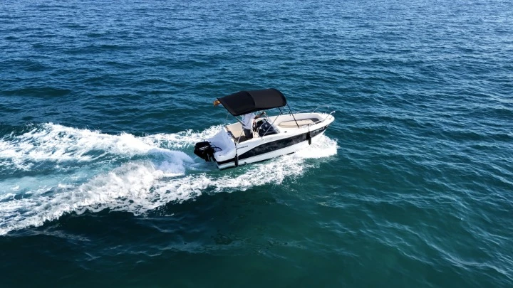 Ein Quicksilver Activ 455 Open mieten in Sitges