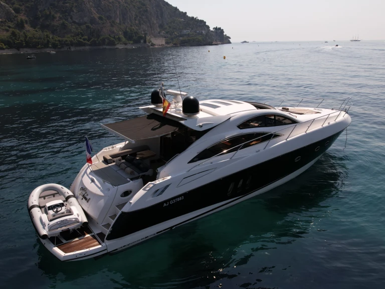 YachtCharter in Beaulieu-sur-Mer - Sunseeker Predator 62 auf SamBoat