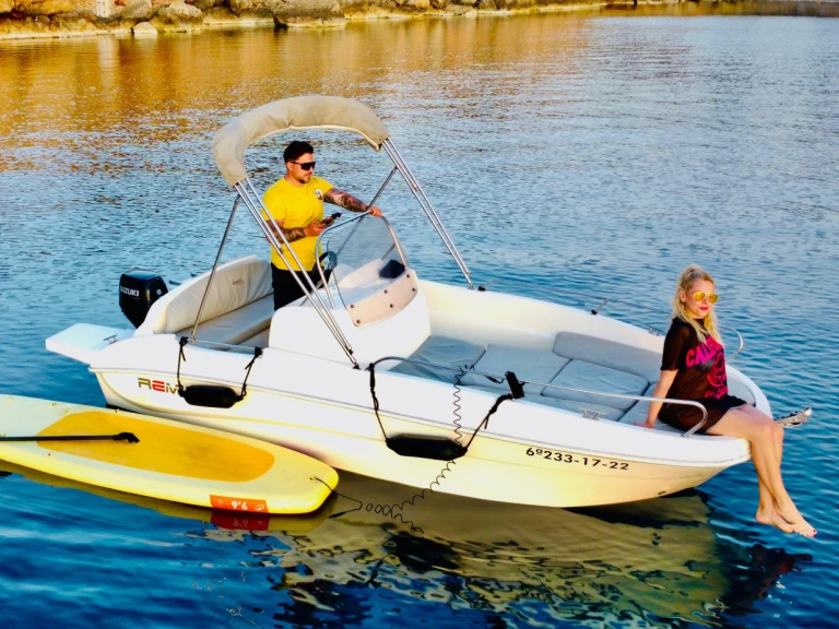 Vermietung Motorboot Remus mit Führerschein