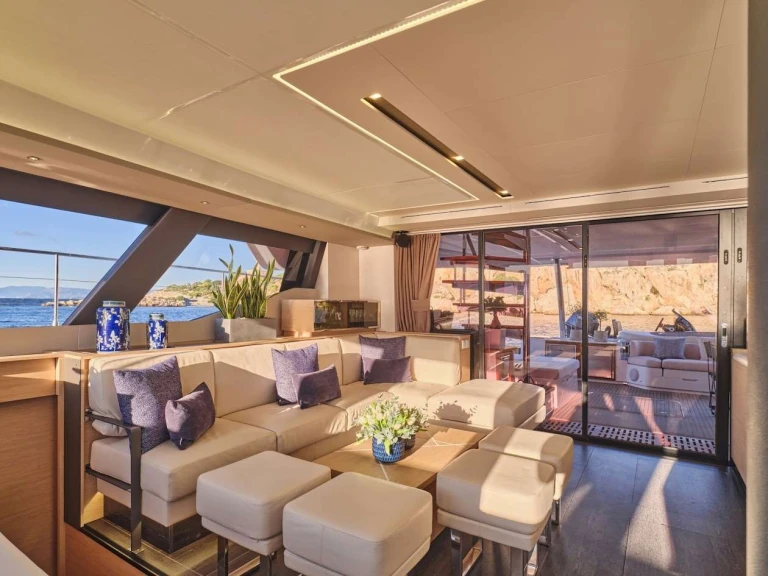 Yacht mieten in Néa Péramos zum besten Preis