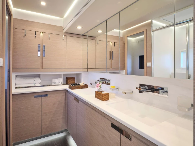 Ein Fountaine Pajot Fountaine Pajot Alegria 67 (4 cab) mieten in Piräus