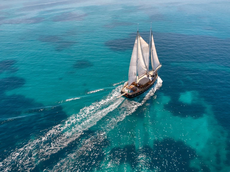 Segelboot mieten in Álimos zum besten Preis