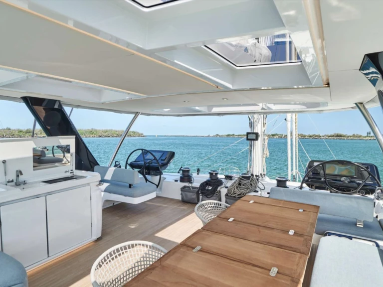 YachtCharter in Álimos - Lagoon Lagoon Sixty 5 auf SamBoat