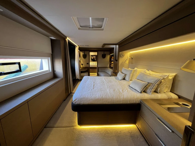 Ein Lagoon Lagoon Seventy 8 (3 cab) mieten in Kallithea