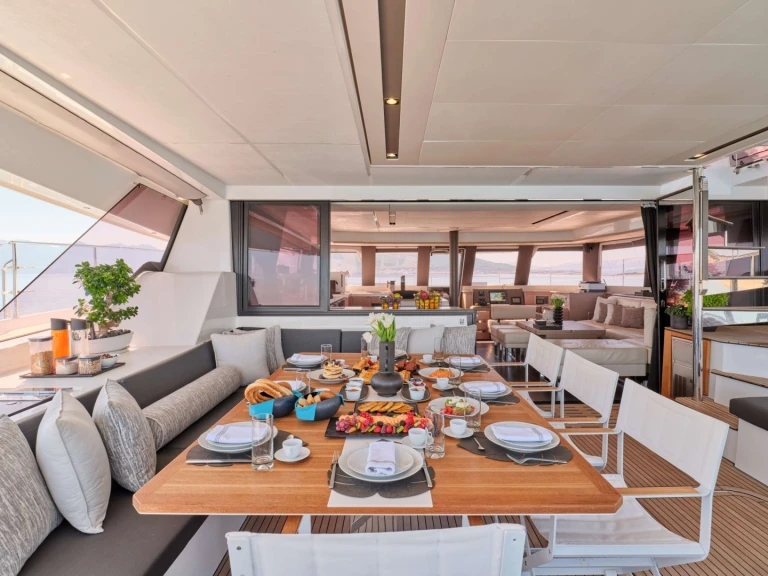 Yacht mieten in Álimos zum besten Preis