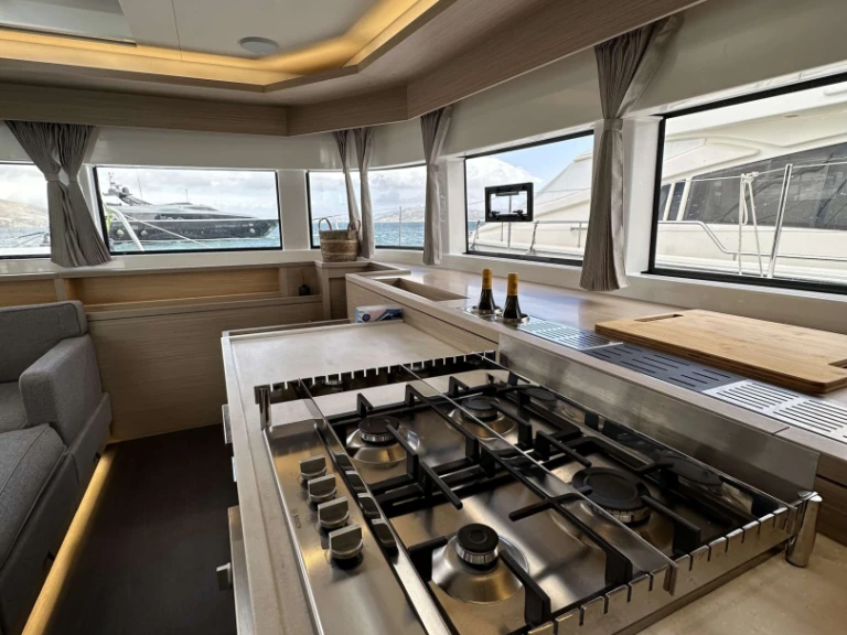Boot mieten Néa Péramos günstig Lagoon 55