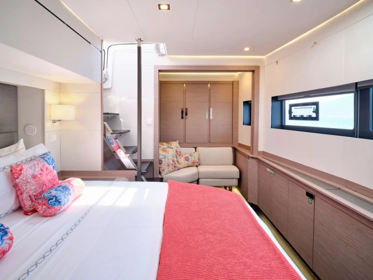 Ein Fountaine Pajot Fountaine Pajot Alegria 67 (4 cab) mieten in Piräus