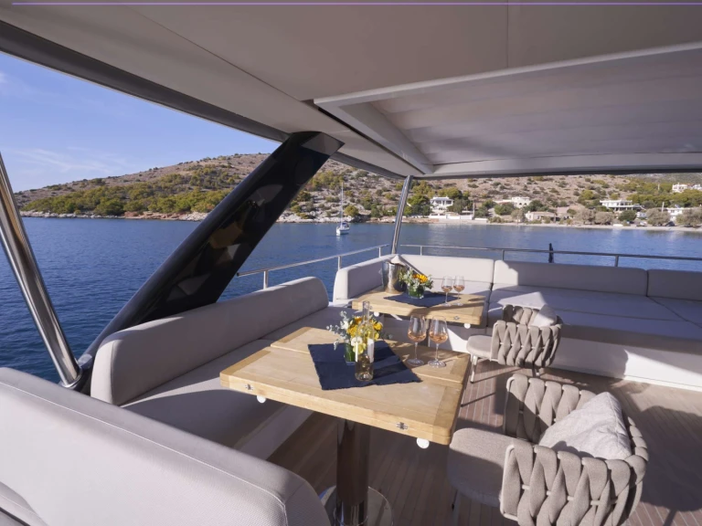 YachtCharter in Néa Péramos - Lagoon Lagoon Seventy 8 (5 cab) auf SamBoat