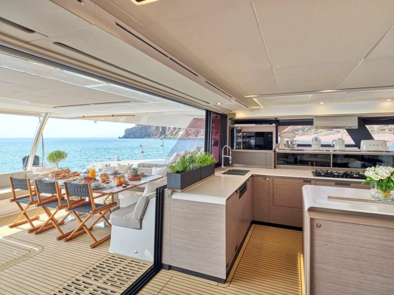 Bootsverleih Fountaine Pajot Fountaine Pajot Alegria 67 (4 cab) Néa Péramos Samboat
