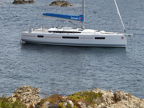Ein Jeanneau Sun Odyssey 440 mieten in Antigua
