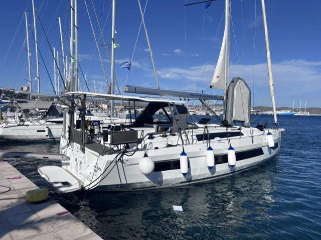 Segelboot mieten in Lavrion - Dufour Dufour 44