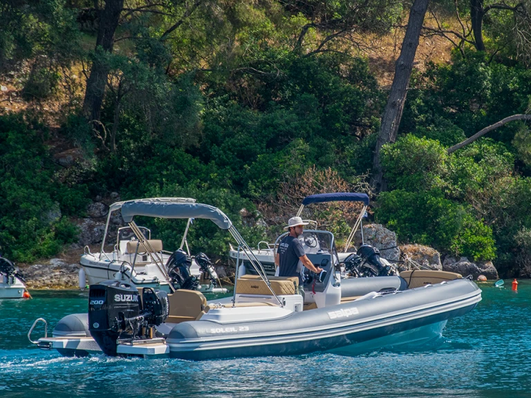 Vermietung Schlauchboot Salpa mit Führerschein