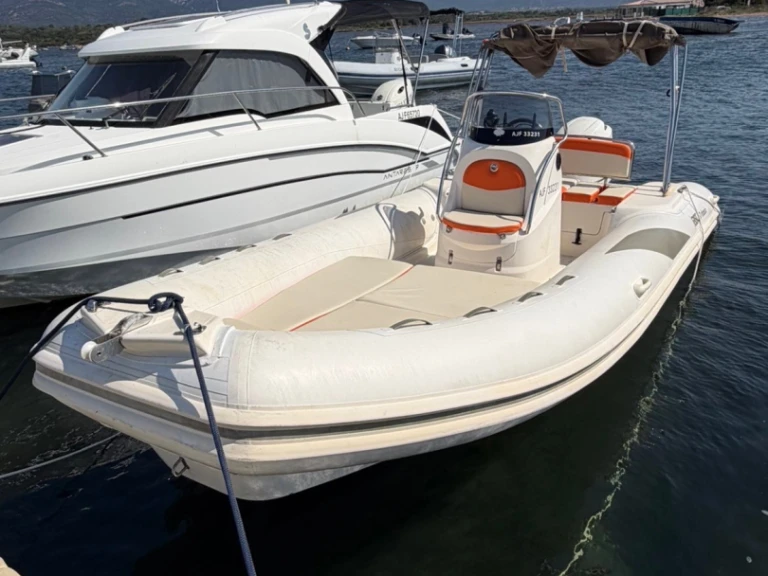 Boot mieten Figari günstig BSC 57 Classic