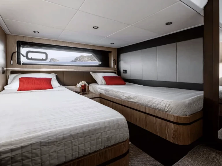 Vermietung Yacht Azimut mit Führerschein